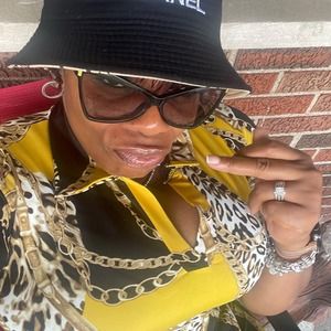 Meet your Posher, Trina